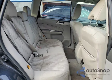 2010 Subaru Forester 2.5X Premium z USA, uszkodzony, nr VIN JF2SH6CC0AH771458